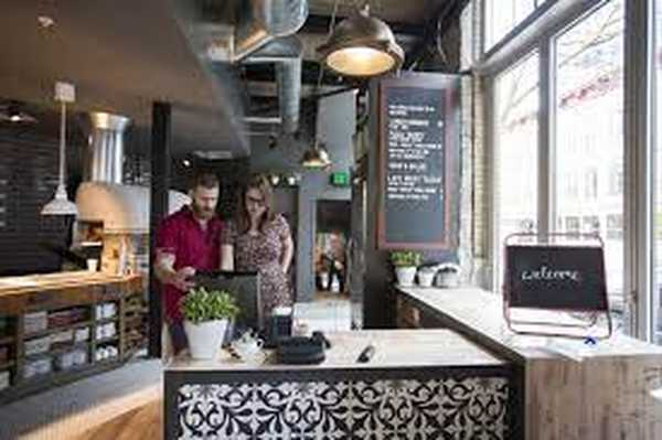 Jak zajistím restauraci s krabicí na vrácení kabátu?